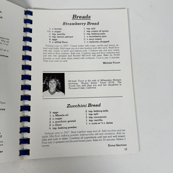 1983 Milwaukee Brewers Wives Cookbook Signed by 11 Vtg MLB Recipes What's Cookin - Picture 7 of 13